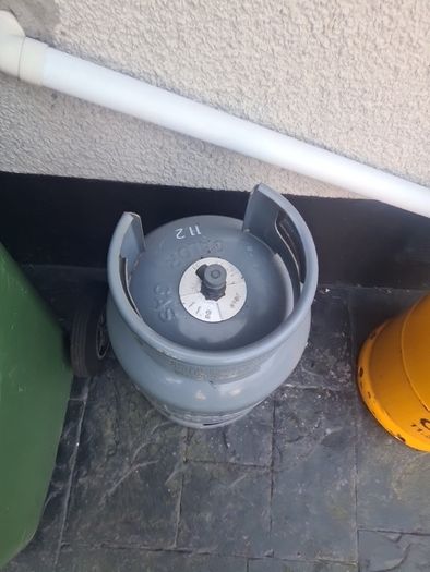 Empty Calor 11kg patio gas