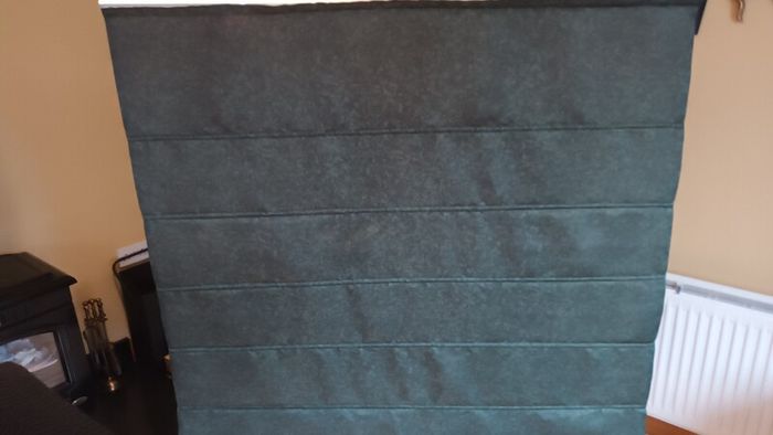 Green roman blind