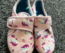 slippers