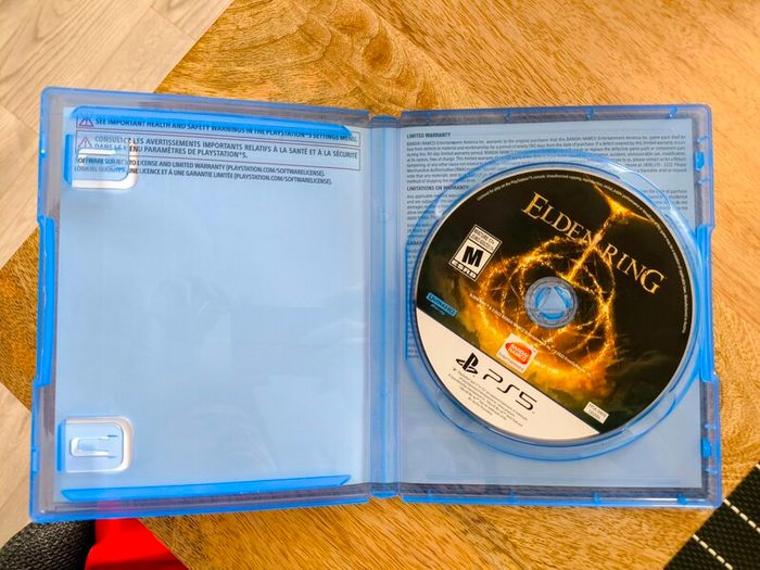 Elden Ring - PS5 (Disc) - Like New / Mint Condition