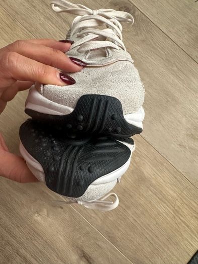 Adidas Ozweego like new runners