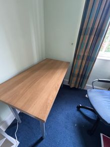 Desk with adjustable legs