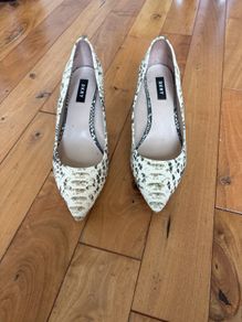 DKNY snake skin effect cream shoe w gold touch on heel
