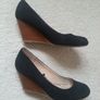 Wide Fitting Shoe - Wooden Wedge (Size 4) Image 3
