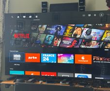 tv Philips 65 in smart tv in new condition