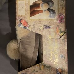 Snug & Cozy Slippers size 6/7 (box Damaged)