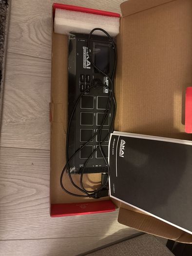Akai Professional MPX8 Mobile SD Sample Player