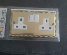 Classic Polished Brass Rope Edge Double Plug Socket from Hamilton Litestat Group with On/Off Switch x One
