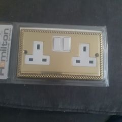 Classic Polished Brass Rope Edge Double Plug Socket from Hamilton Litestat Group with On/Off Switch x One
