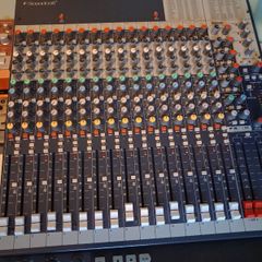 Soundcraft fx 16