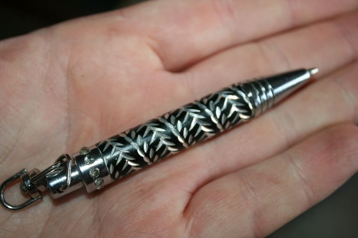 Bullet Pendant Pen