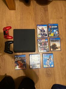 PS4, remotes and 7 games