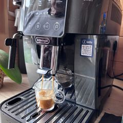 DeLonghi Magnifica Start Coffee Machine one Month Old