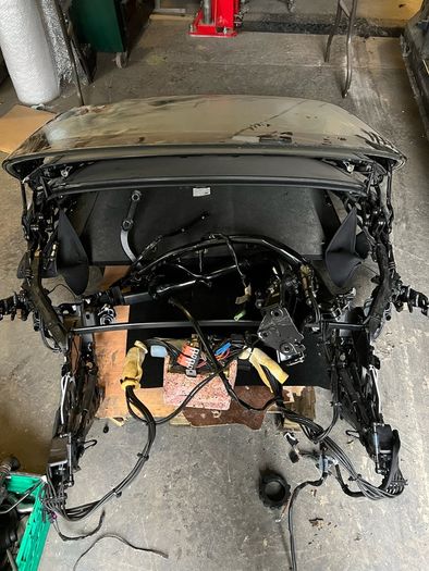 BMW 3 Series 320D E93 2009 convertible roof top with pump original