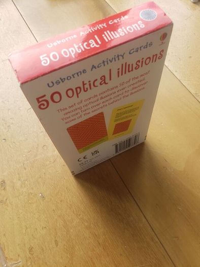Cards Optical Illusions