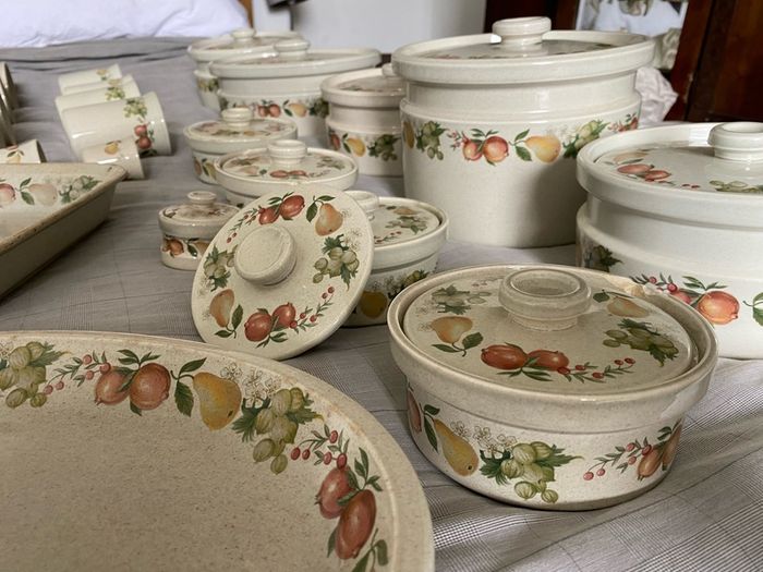 Wedgewood 'Quince' Dinner Service Set