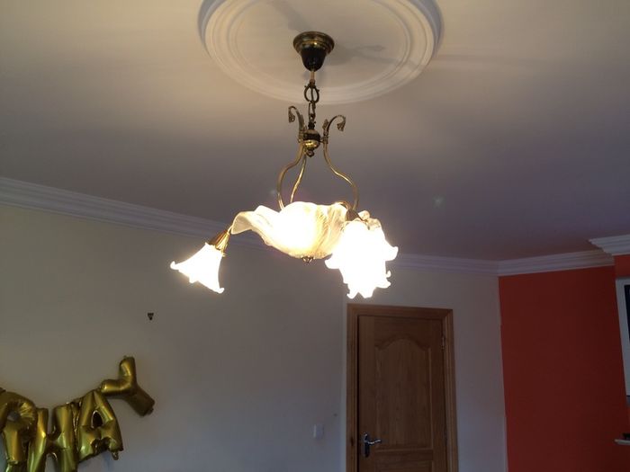 light with 3 or 5 bulbs brass and glass.