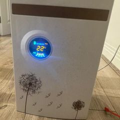 selling room humidfier in an excellent condition