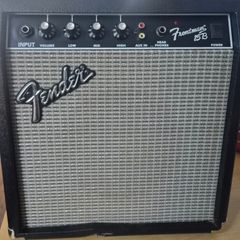 Fender Frontman 15B