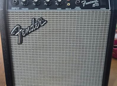 Fender Frontman 15B
