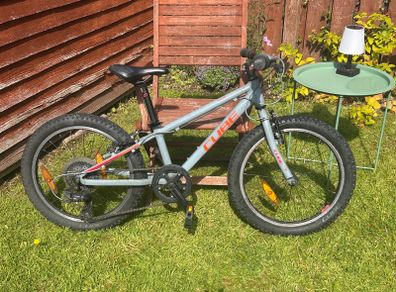 Cube child's bike