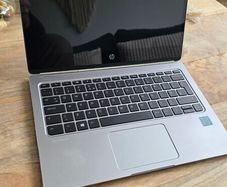 hp Folio core M7 8gb 256ssd