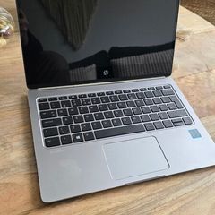 hp Folio core M7 8gb 256ssd