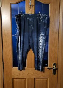 Navy & black cropped pants, Size 22
