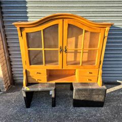 Tabletop Display Cabinet