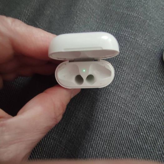 airpods 2 second generation