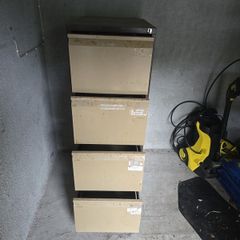 4 Drawer filing cabinet