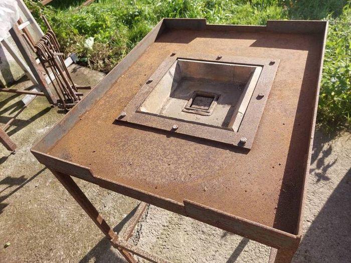 Blacksmith Forge & Tools. 350E