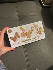 24 colour Nicole miller pallet