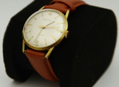 Vintage Gents Swiss Made  Ingersoll Gold Watch
