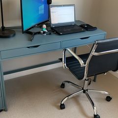 Leather and chrome executive office chair