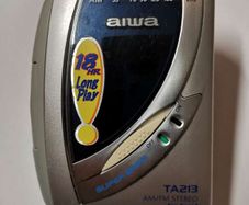 AIWA TA213 Cassette Walkman Player