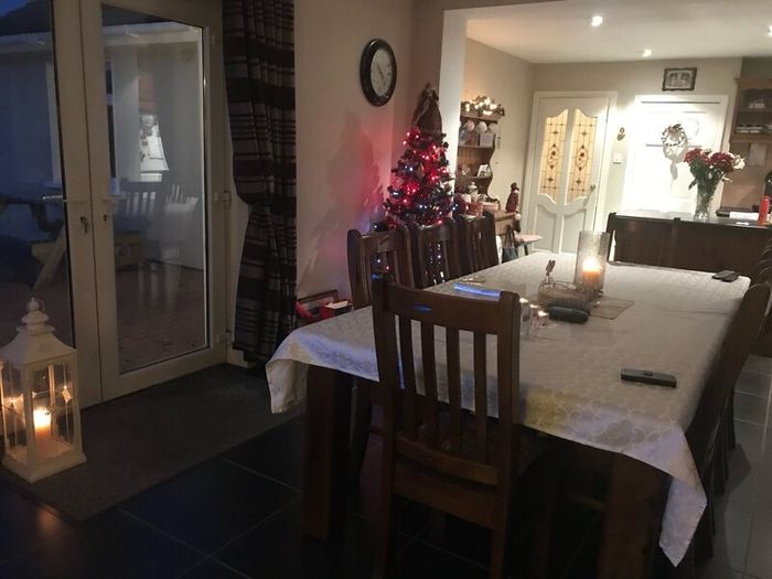 Dinning table 8 seater