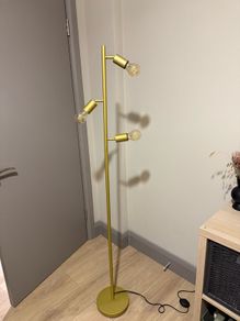 Floor lamp
