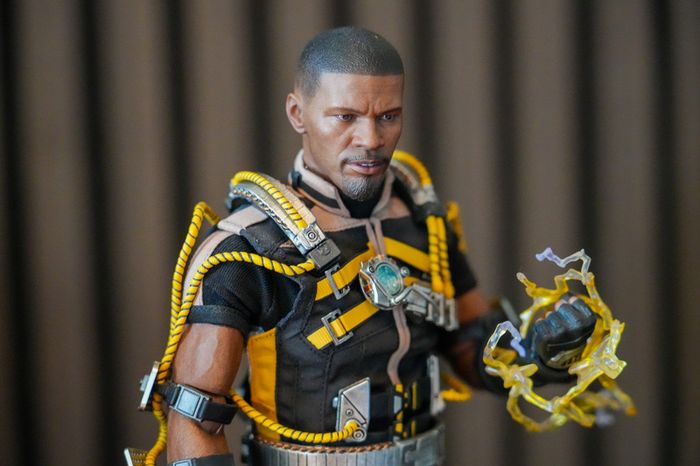 Hot Toys Electro - Spider-Man: No Way Home - MMS644 - 1/6 Scale