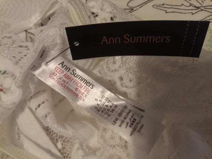 Ann Summers TAYLOR - White Lace Bodysuit + hold up stockings