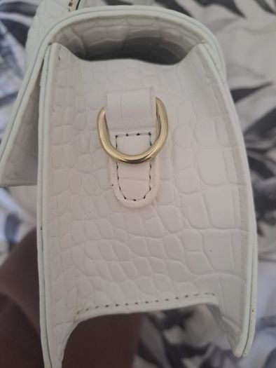 womens bag not real