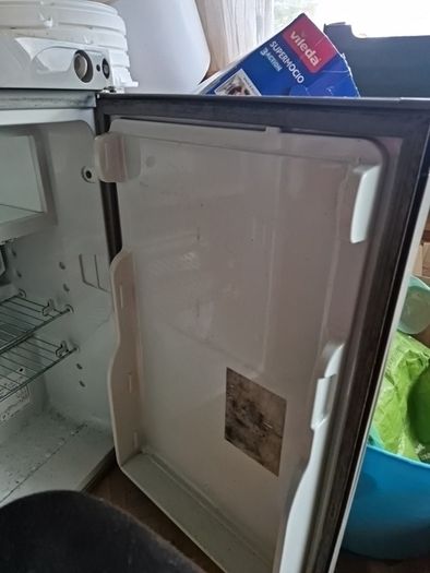 Dometic 77l caravan fridge/freezer