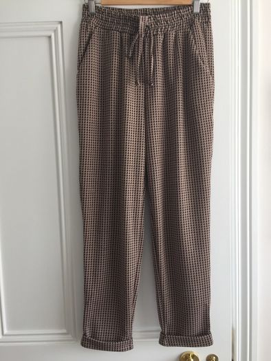 BRAND NEW Ladies Trousers: Size 10
