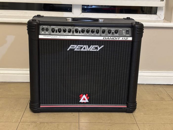 Peavey Bandit 112 Red Stripe 100W Guitar Amp + Footswitch
