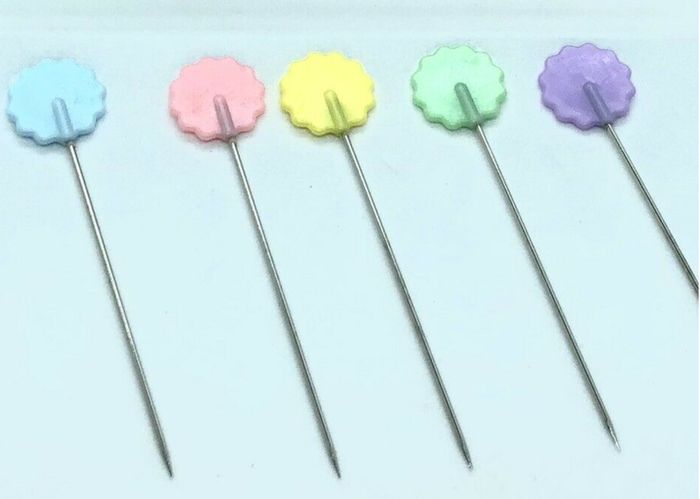 100 sewing pins, patchwork and quilting pins, flower head pins