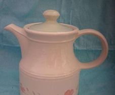 Tea pot