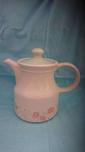Tea pot
