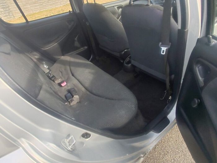 2006 Toyota Yaris