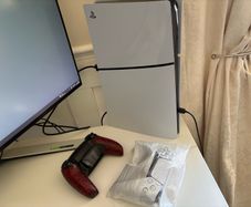 PS5 Digital plus 2 Controllers
