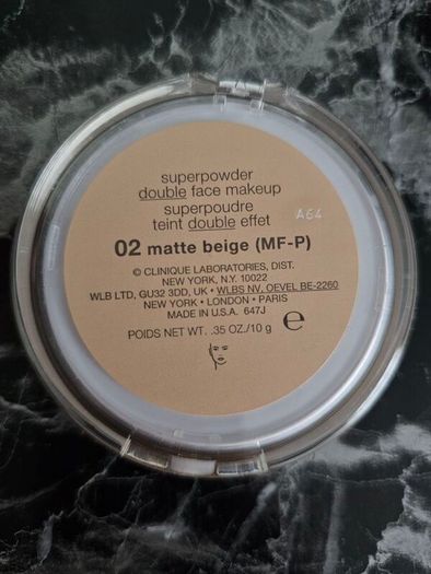 Clinique Double Face Makeup/ Shade 02 Matte Beige
